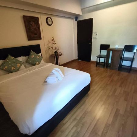 A Pousada Soft Night Barzaar Chiang Mai Exterior foto