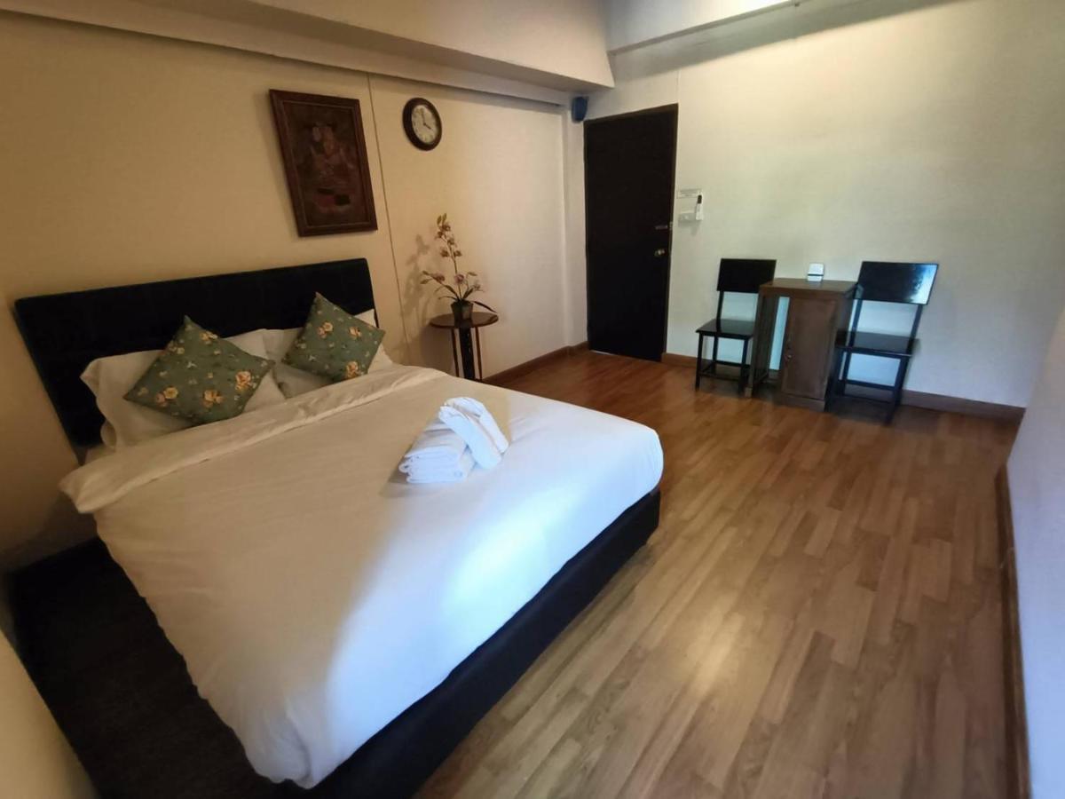 A Pousada Soft Night Barzaar Chiang Mai Exterior foto
