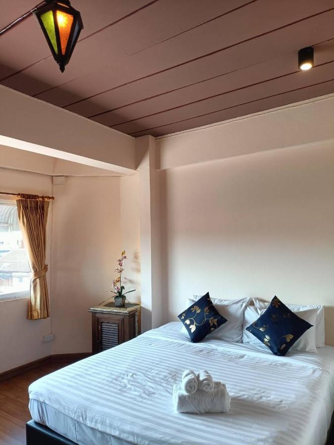 A Pousada Soft Night Barzaar Chiang Mai Exterior foto