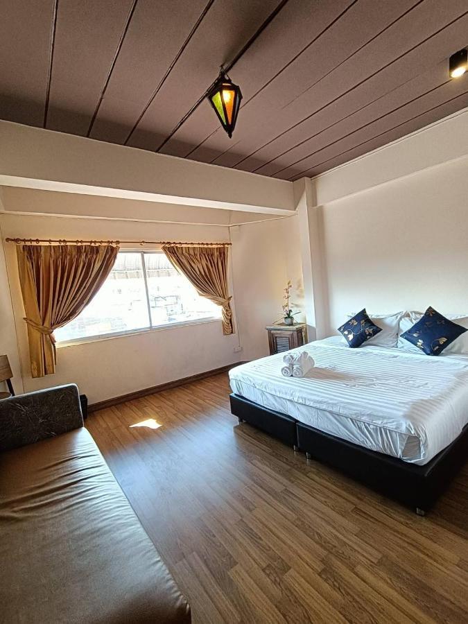 A Pousada Soft Night Barzaar Chiang Mai Exterior foto