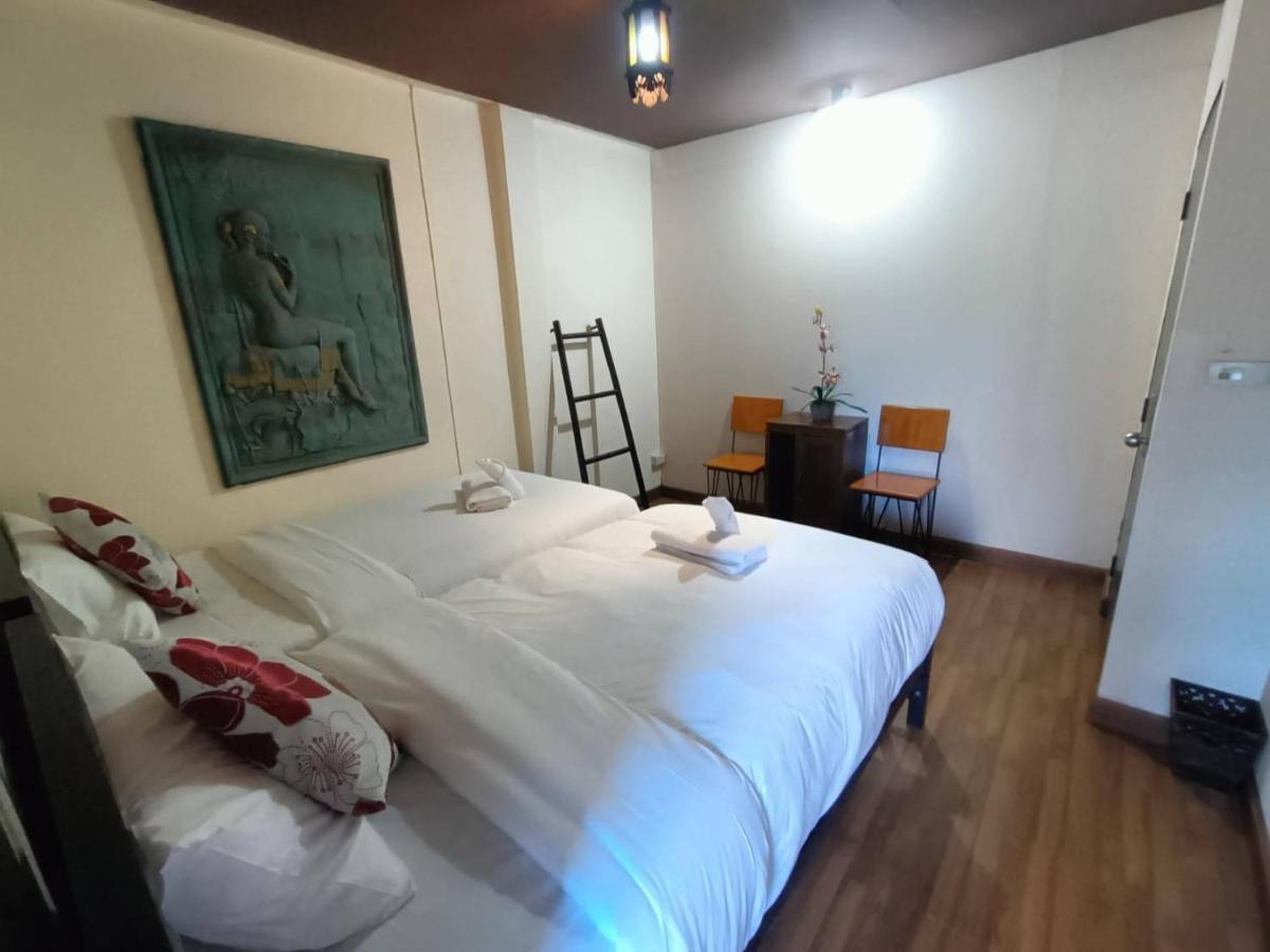 A Pousada Soft Night Barzaar Chiang Mai Exterior foto